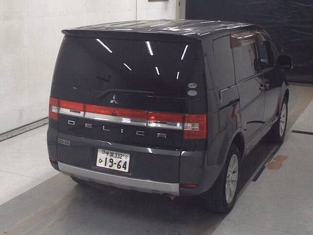 MITSUBISHI DELICA D:5