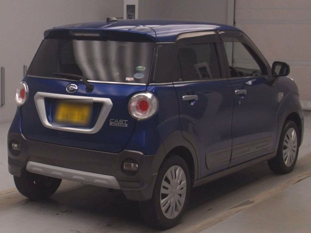 DAIHATSU CAST