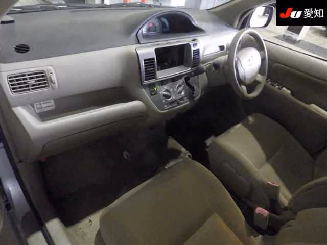 TOYOTA RAUM