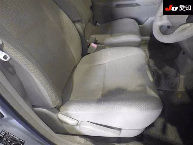 TOYOTA RAUM