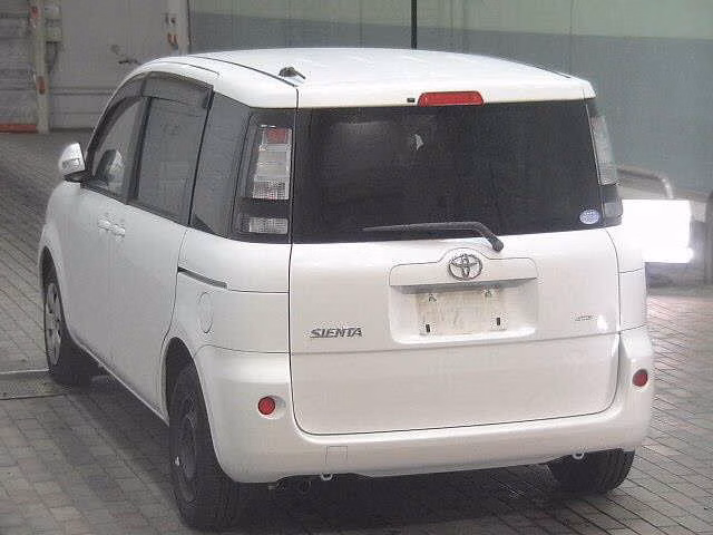 TOYOTA SIENTA