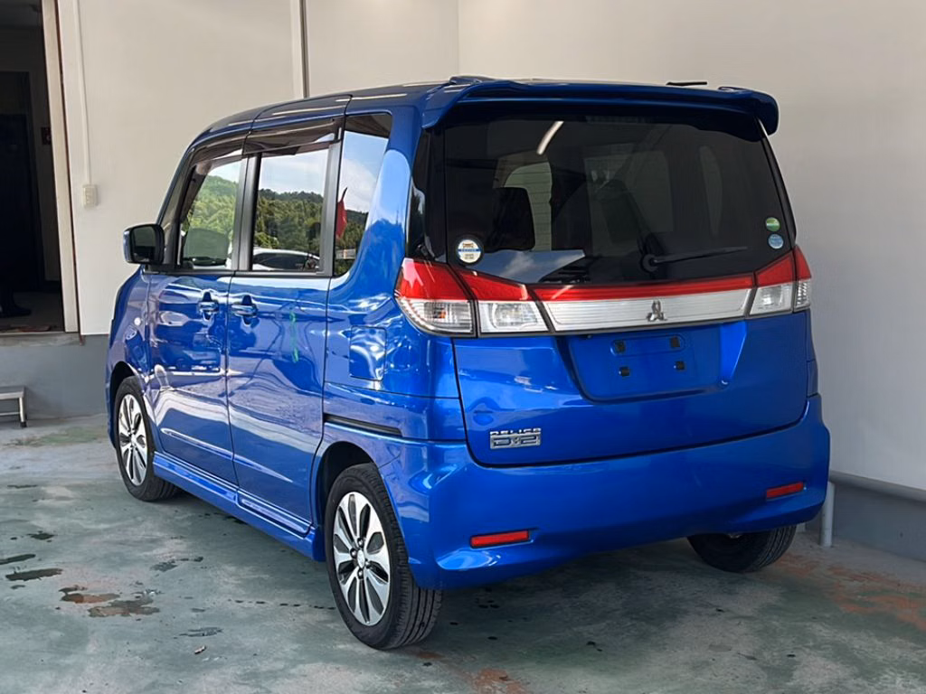 MITSUBISHI DELICA D:2