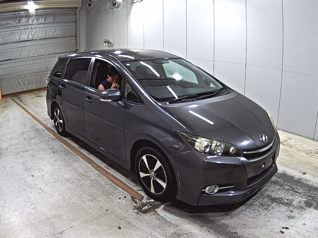 TOYOTA WISH
