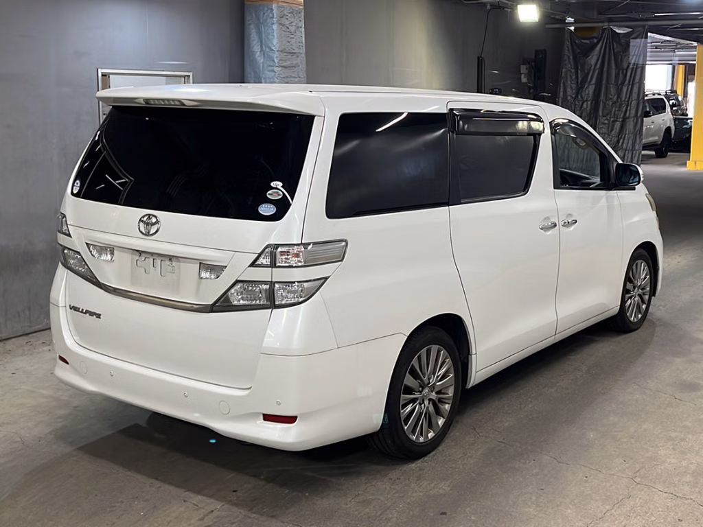 TOYOTA VELLFIRE