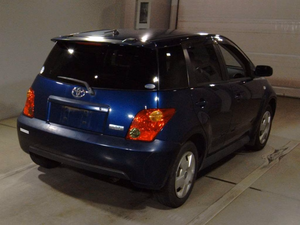 TOYOTA IST