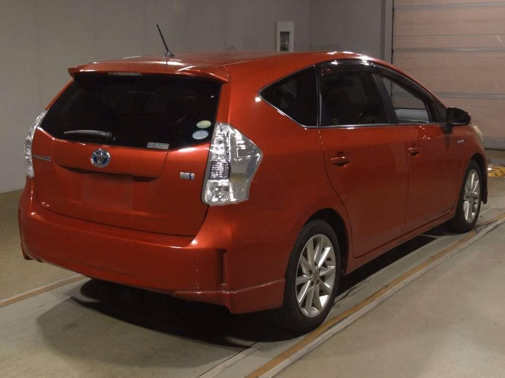 TOYOTA PRIUS ALPHA