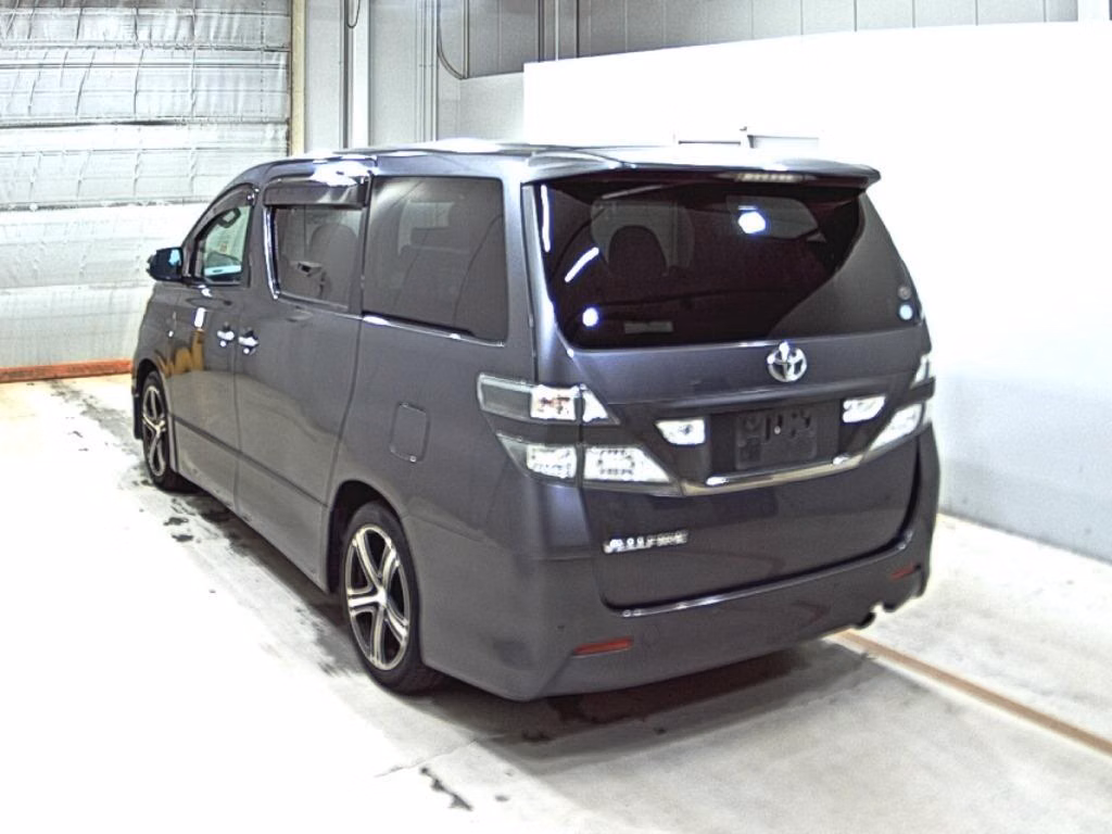 TOYOTA VELLFIRE