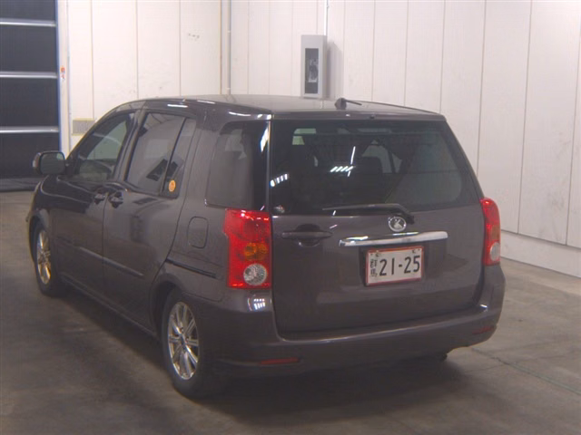 TOYOTA RAUM