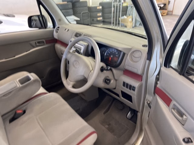 DAIHATSU MOVE CONTE