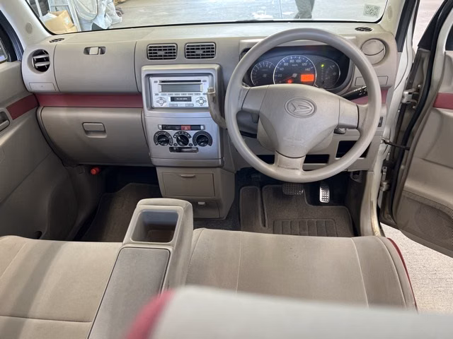 DAIHATSU MOVE CONTE