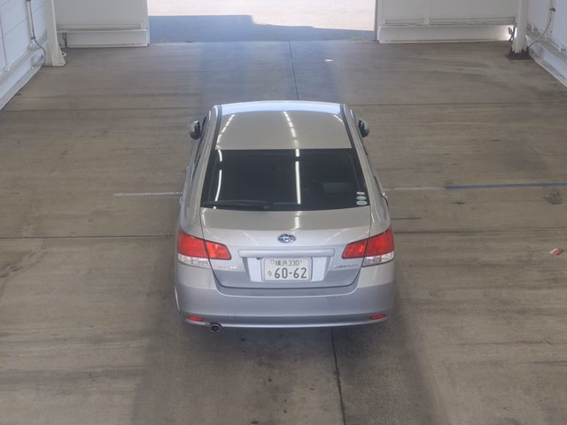 SUBARU LEGACY B4