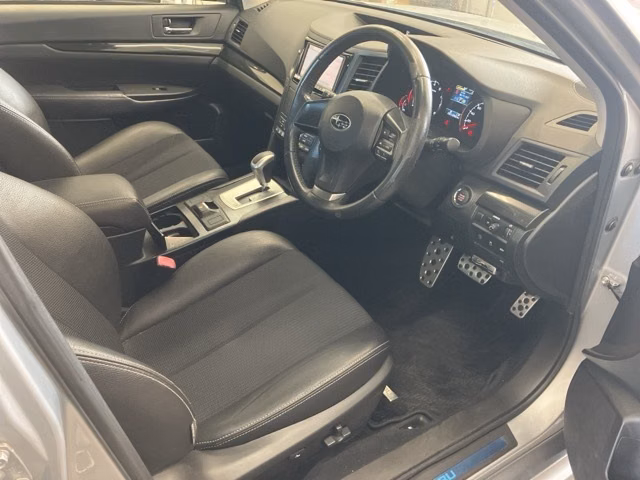 SUBARU LEGACY B4