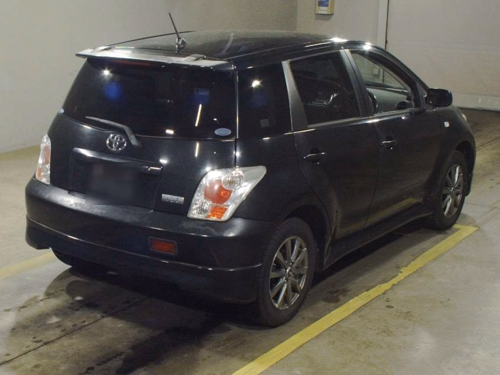 TOYOTA IST