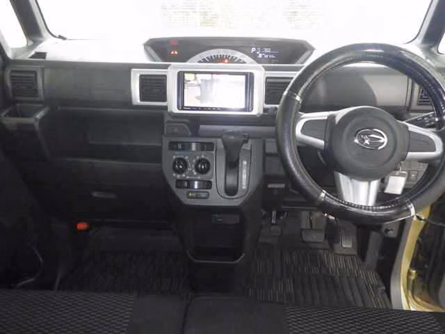 DAIHATSU WAKE