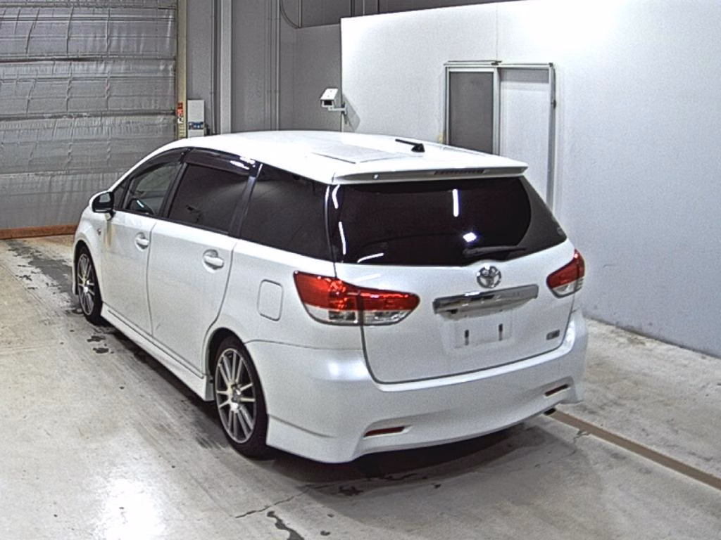 TOYOTA WISH