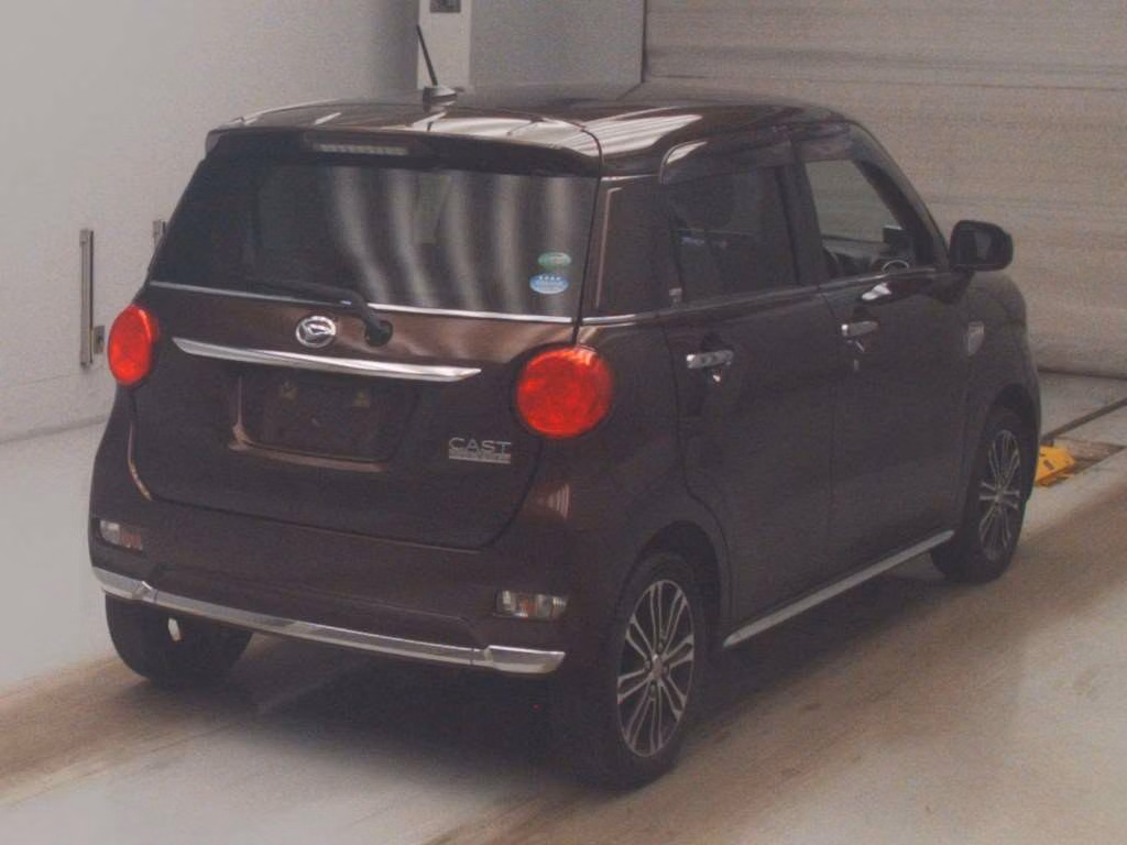 DAIHATSU CAST