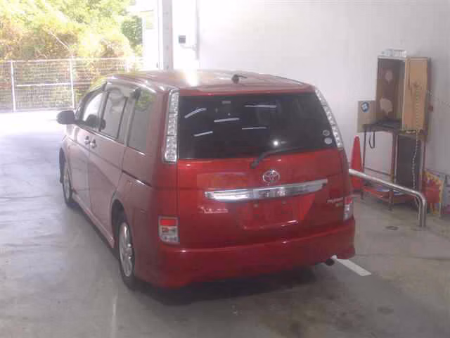 TOYOTA ISIS