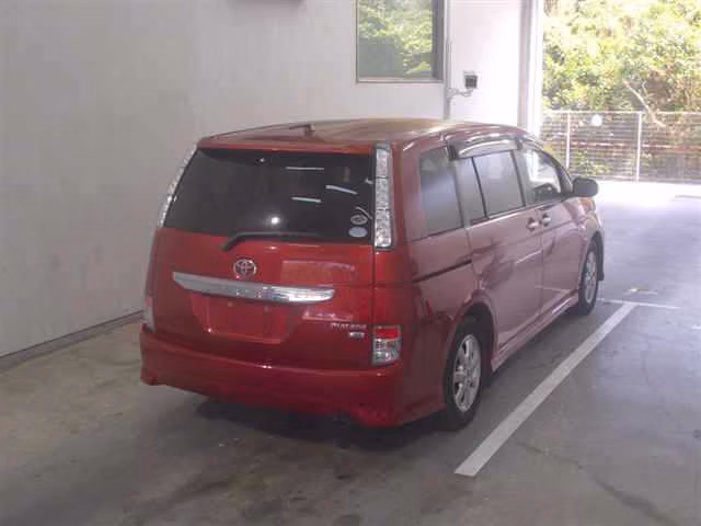 TOYOTA ISIS