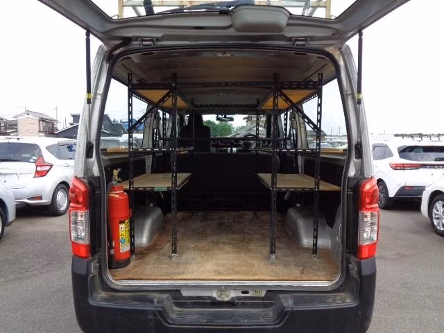 NISSAN NV350 CARAVAN