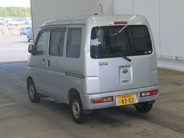 TOYOTA PIXIS VAN