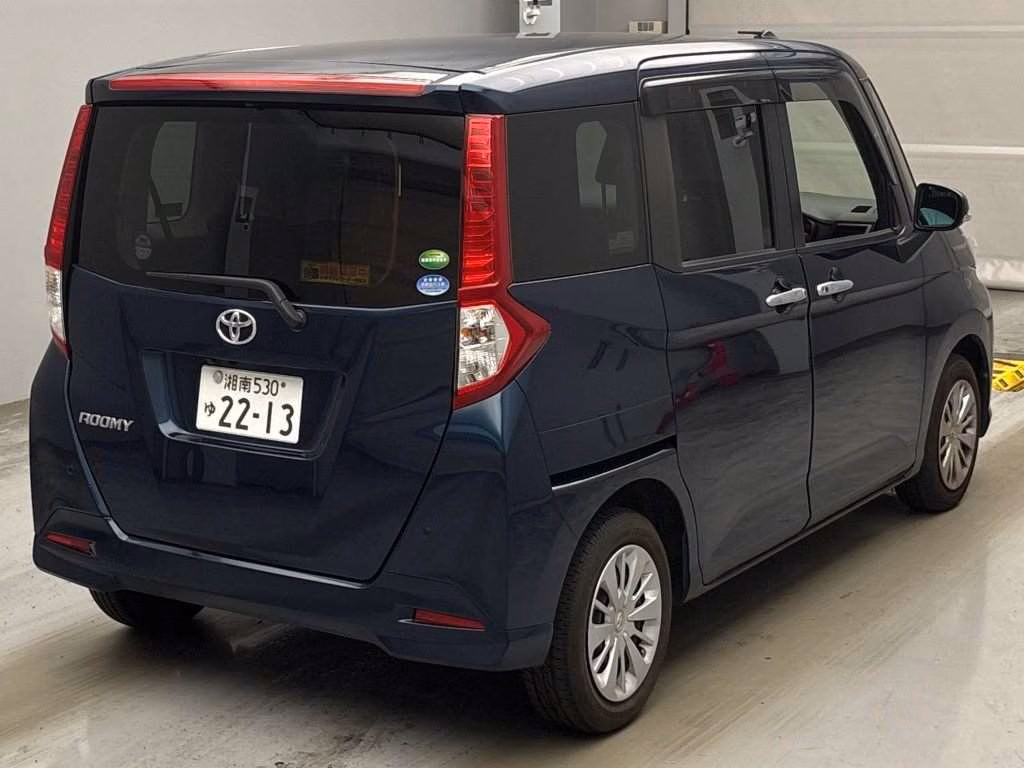 TOYOTA ROOMY