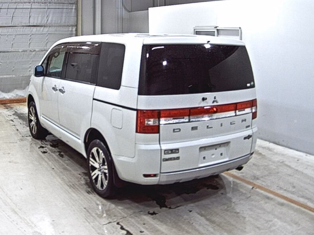 MITSUBISHI DELICA D:5