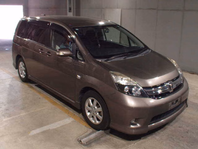 TOYOTA ISIS