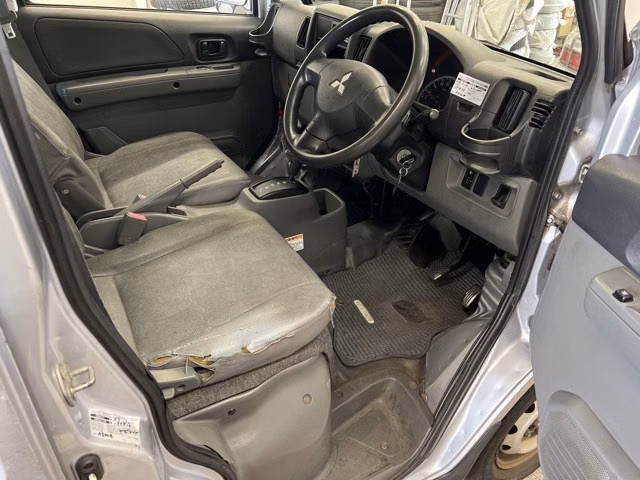 MITSUBISHI MINICAB