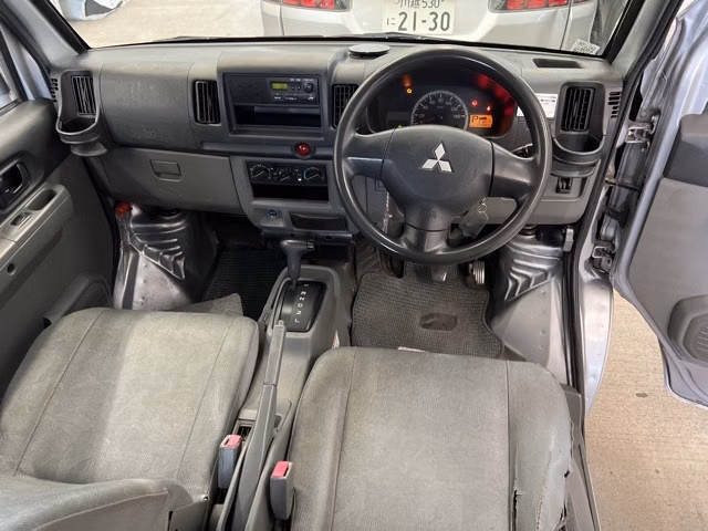MITSUBISHI MINICAB