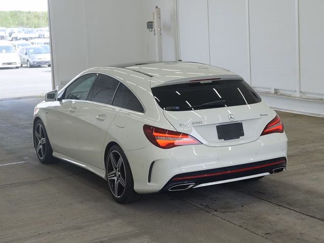 MERCEDES-BENZ CLA-CLASS