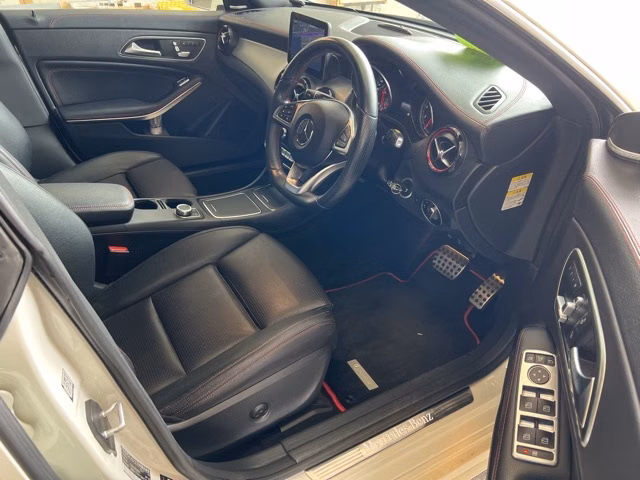 MERCEDES-BENZ CLA-CLASS