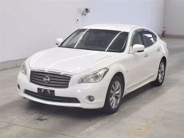 NISSAN FUGA