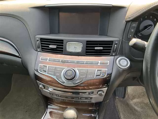 NISSAN FUGA