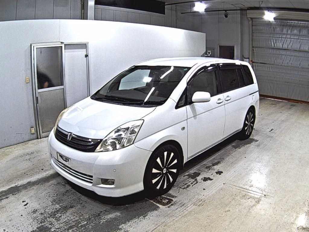 TOYOTA ISIS