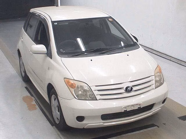TOYOTA IST