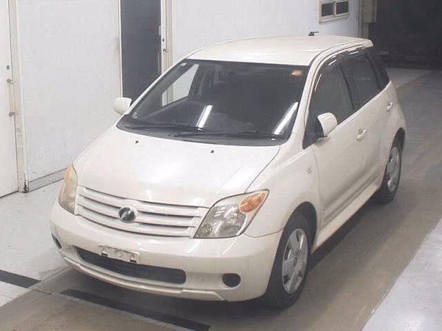 TOYOTA IST