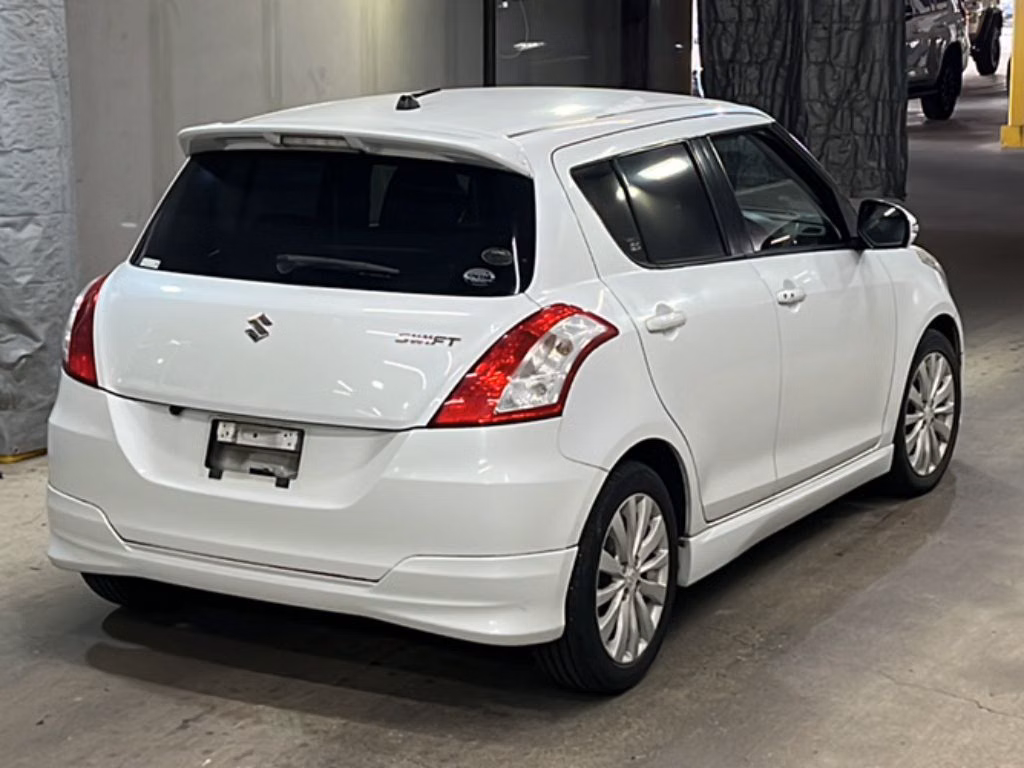 SUZUKI SWIFT