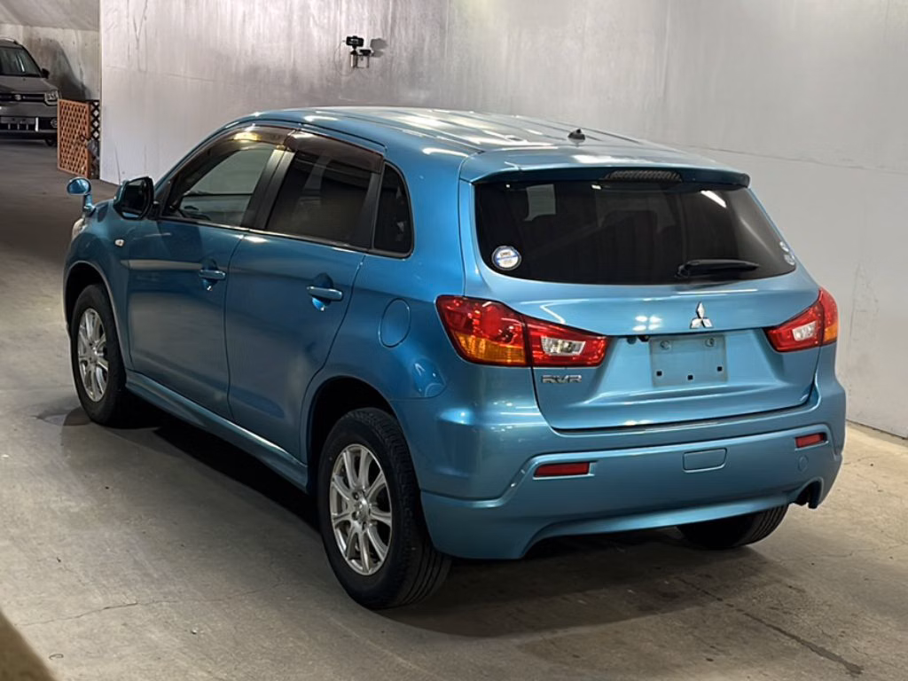 MITSUBISHI RVR