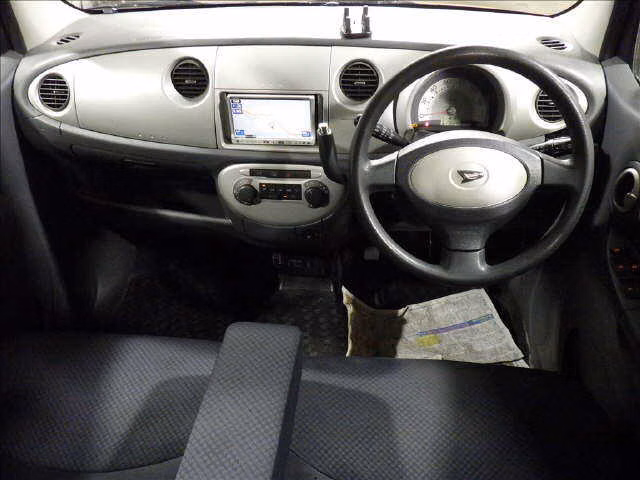 DAIHATSU MOVE LATTE