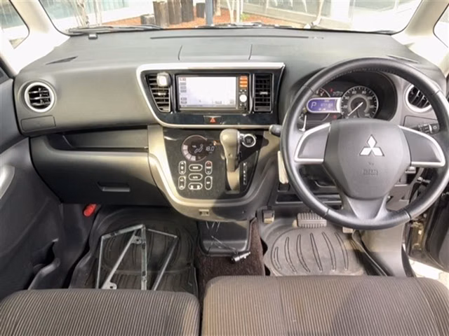 MITSUBISHI EK SPACE