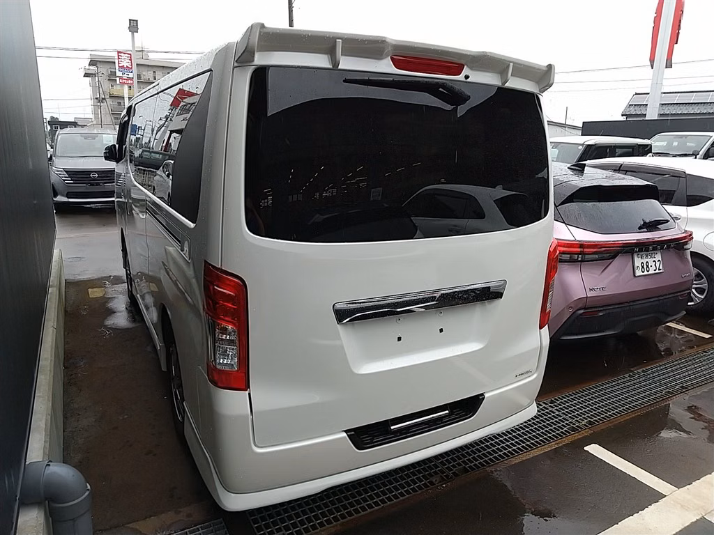 NISSAN NV350 CARAVAN
