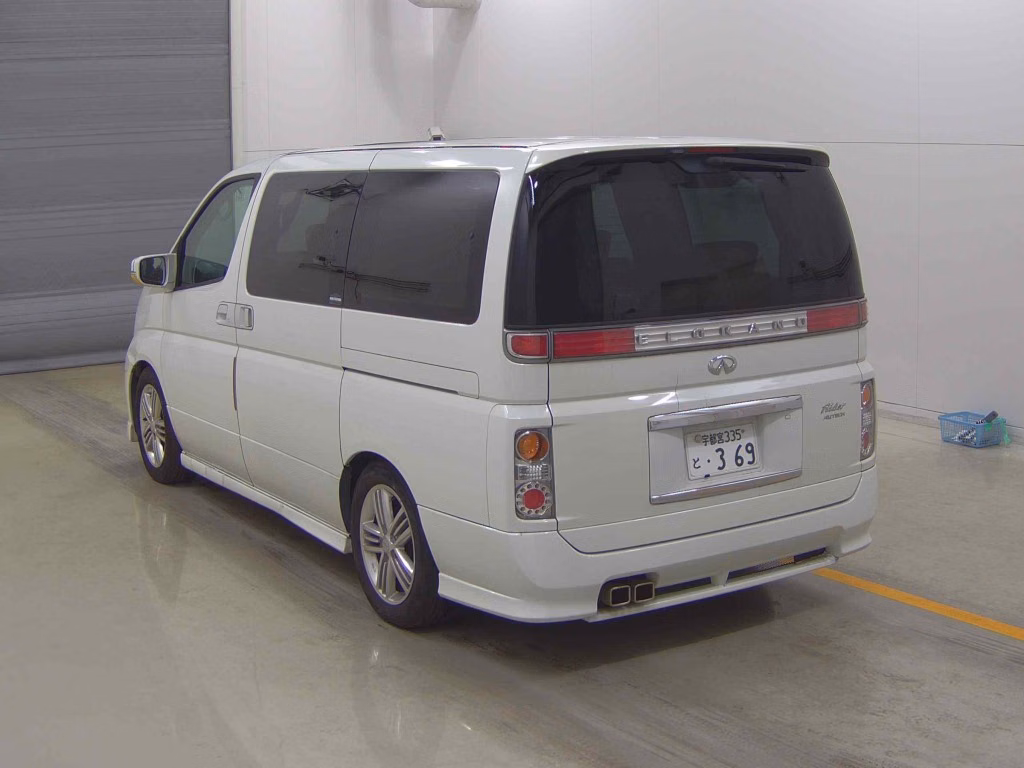 NISSAN ELGRAND