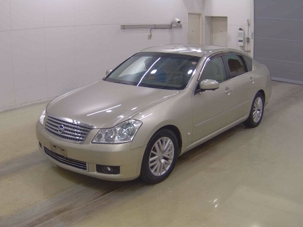 NISSAN FUGA