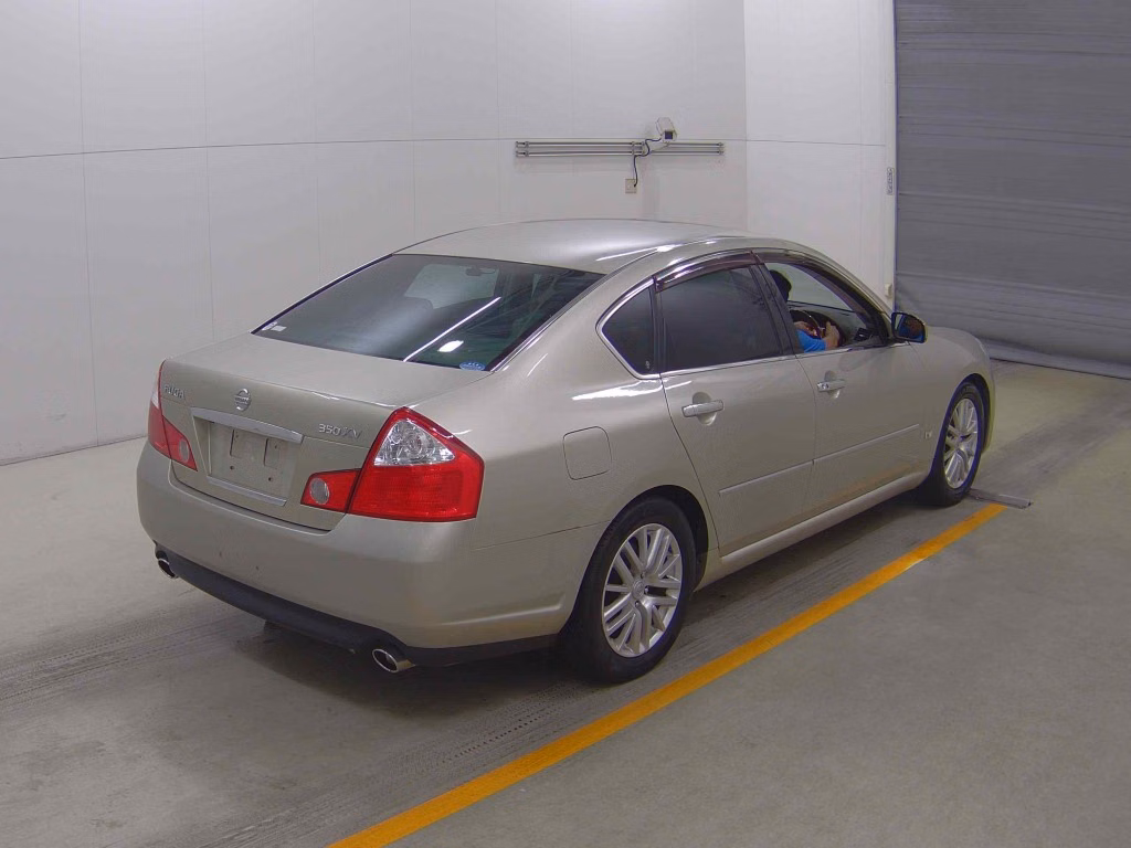 NISSAN FUGA