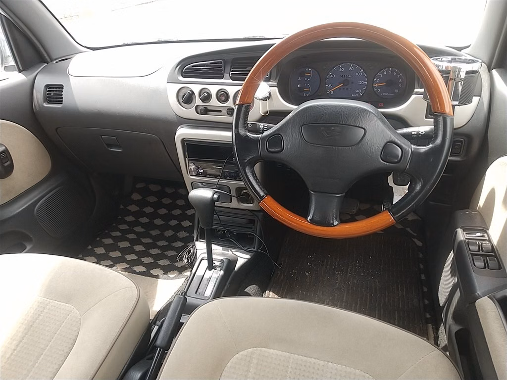 DAIHATSU MIRA GINO