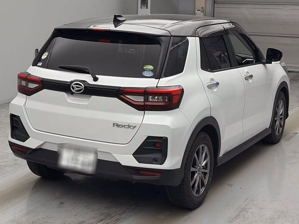 DAIHATSU ROCKY