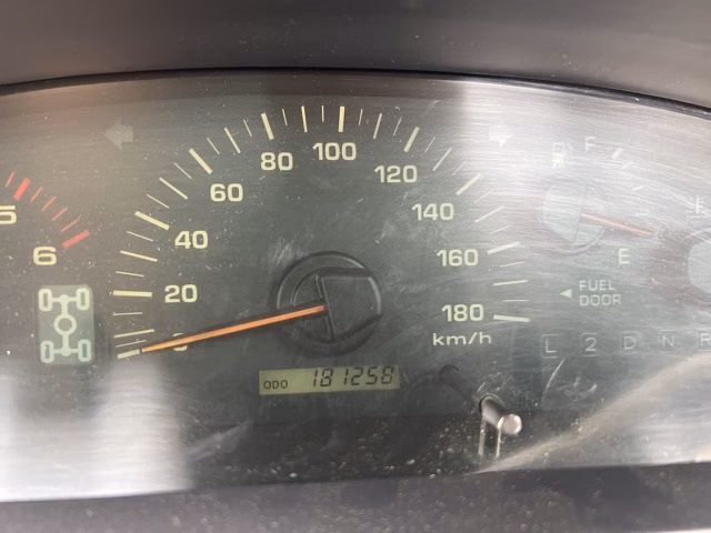 TOYOTA HILUX SURF