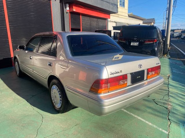 TOYOTA CROWN