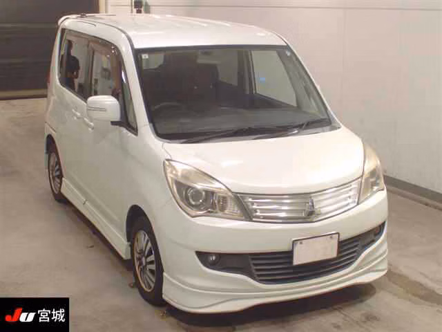 MITSUBISHI DELICA D:2