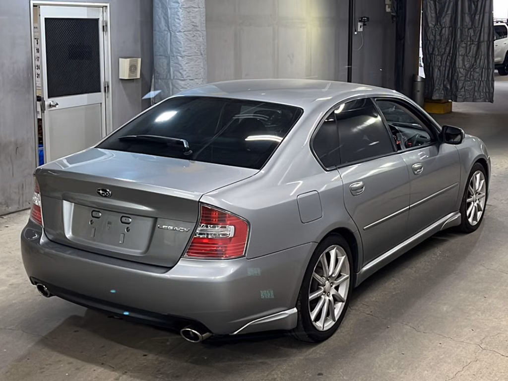 SUBARU LEGACY B4
